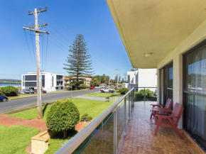 Champagne Court 1, Tuncurry